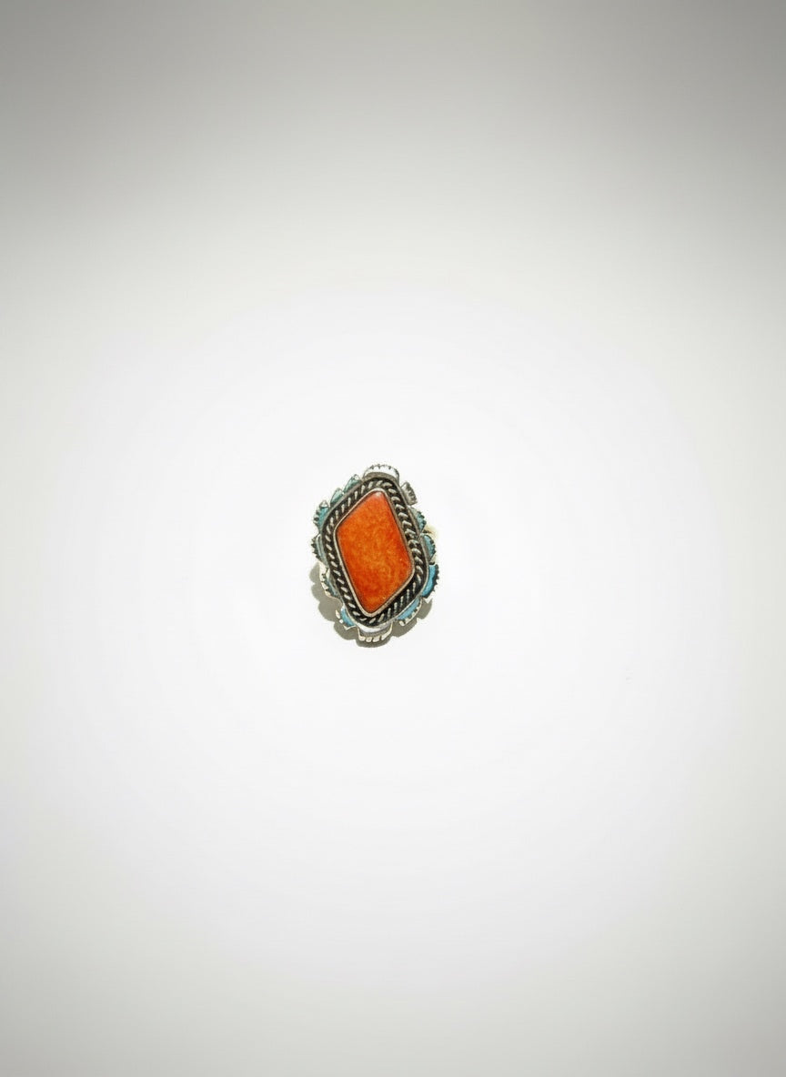 Silver Smiths " Sterling Desert Fire Spiney Oyster Ring